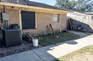 716 Westwood Dr, Port Lavaca, TX 77979 - Photo 24