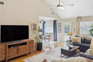 569 Kellys Way, New Braunfels, TX 78130 - Photo 6