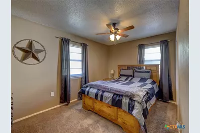 103 Lackey, Florence, TX 76527 - Photo 16