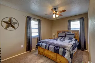 103 Lackey, Florence, TX 76527 - Photo 16