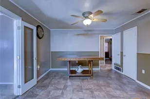 103 Lackey, Florence, TX 76527 - Photo 30