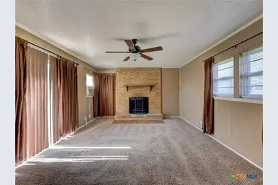 103 Lackey, Florence, TX 76527 - Photo 36