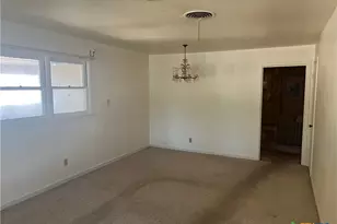 206 W Young, Temple, TX 76501 - Photo 2