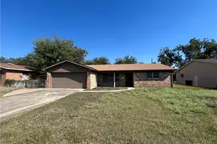 1302 Cedar Dr, Killeen, TX 76543 - Photo 1