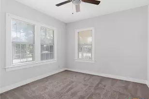 1013 Sacramento, San Antonio, TX 78201 - Photo 14