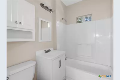 1013 Sacramento, San Antonio, TX 78201 - Photo 16