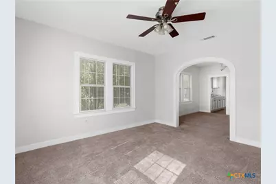 1013 Sacramento, San Antonio, TX 78201 - Photo 4
