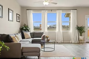 134 Goldfinch Dr, San Marcos, TX 78666 - Photo 2
