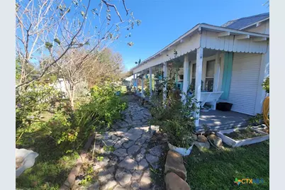 504 E Walnut Street, Lometa, TX 76853 - Photo 2