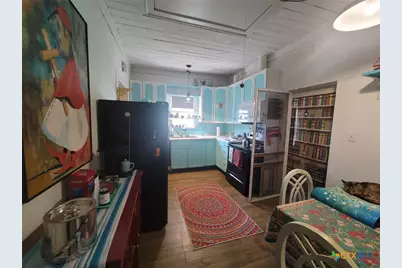 504 E Walnut Street, Lometa, TX 76853 - Photo 10