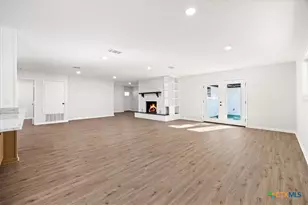 192 Oriole Dr, New Braunfels, TX 78130 - Photo 10