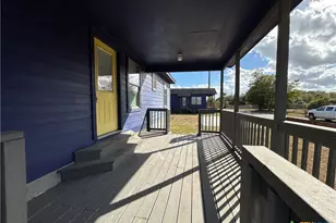 1017 W Nueces St, Victoria, TX 77901 - Photo 10