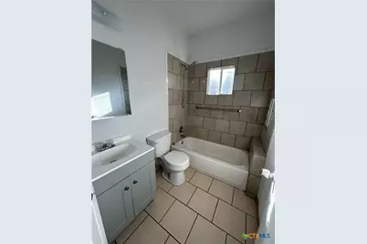 1017 W Nueces Street, Victoria, TX 77901 - Photo 28