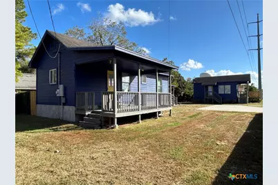 1017 W Nueces Street, Victoria, TX 77901 - Photo 1