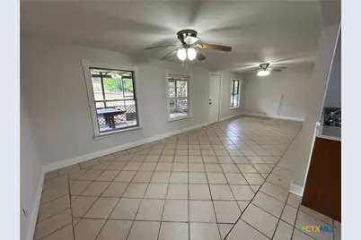 236 Hilltop Drive, Victoria, TX 77905 - Photo 10