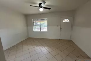 236 Hilltop Dr, Victoria, TX 77905 - Photo 12