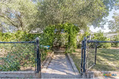 1950 Triple Peak Drive, Canyon Lake, TX 78133 - Photo 32