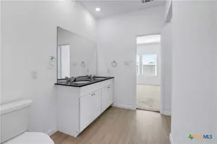 8904 James Bowie, Seguin, TX 78155 - Photo 26