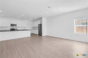 8904 James Bowie, Seguin, TX 78155 - Photo 14