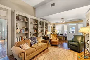 141 N Range St, Yorktown, TX 78164 - Photo 18