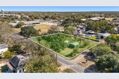 141 North Range St., Yorktown, TX 78164 - Photo 1
