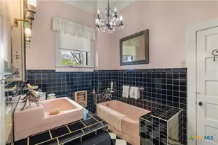 141 N Range St, Yorktown, TX 78164 - Photo 12