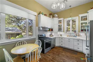 141 N Range St, Yorktown, TX 78164 - Photo 10