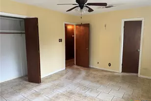 105 Pecan Dr, Victoria, TX 77905 - Photo 16