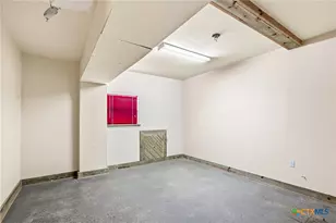 364 N Blackburn Ave, Port Lavaca, TX 77979 - Photo 20