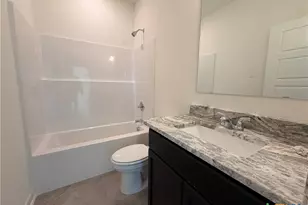 402 University Ave, Troy, TX 76579 - Photo 2