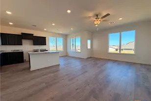 402 University Ave, Troy, TX 76579 - Photo 4