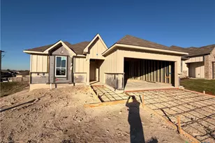 402 University Ave, Troy, TX 76579 - Photo 2