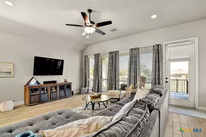 2192 August Avenue, New Braunfels, TX 78132 - Photo 16