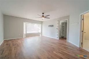 702 Brookhollow Dr, Port Lavaca, TX 77979 - Photo 6