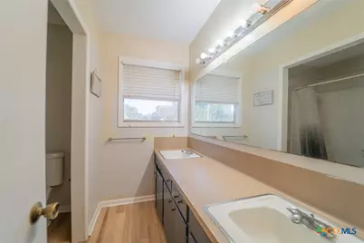 702 Brookhollow Drive, Port Lavaca, TX 77979 - Photo 16