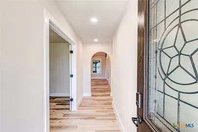 905 S Roy Reynolds Drive, Harker Heights, TX 76548 - Photo 6