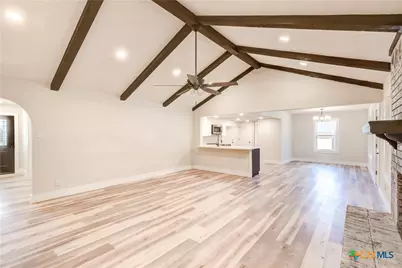 905 S Roy Reynolds Drive, Harker Heights, TX 76548 - Photo 12