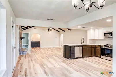 905 S Roy Reynolds Drive, Harker Heights, TX 76548 - Photo 14