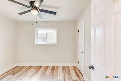 905 S Roy Reynolds Drive, Harker Heights, TX 76548 - Photo 20