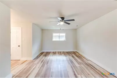 905 S Roy Reynolds Drive, Harker Heights, TX 76548 - Photo 30