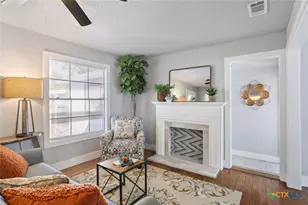 811 N 6th St, Temple, TX 76501 - Photo 6