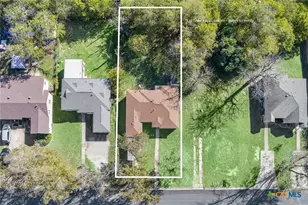 811 N 6th St, Temple, TX 76501 - Photo 2