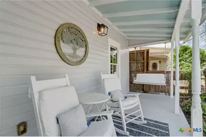 546 S Academy Avenue, New Braunfels, TX 78130 - Photo 4