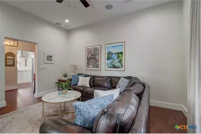 546 S Academy Avenue, New Braunfels, TX 78130 - Photo 8