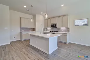 2027 Stephanie Ave, New Braunfels, TX 78132 - Photo 18