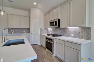 2027 Stephanie Ave, New Braunfels, TX 78132 - Photo 20