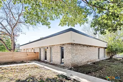 715 W Hopkins Street #101, San Marcos, TX 78666 - Photo 28