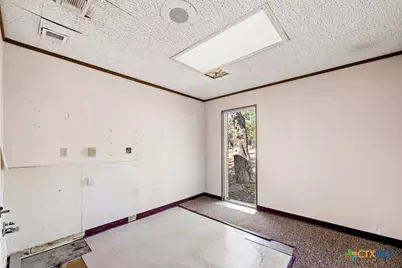 715 W Hopkins Street #101, San Marcos, TX 78666 - Photo 20