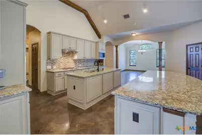 1120 Glen Wood Drive, New Braunfels, TX 78132 - Photo 4