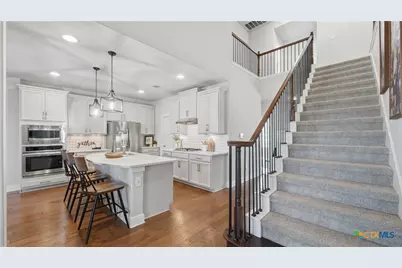 255 Bamberger Avenue, New Braunfels, TX 78132 - Photo 6